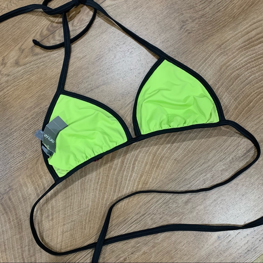 NWT Small Aerie Zigzag Triangle Bikini Top - Picture 2 of 3